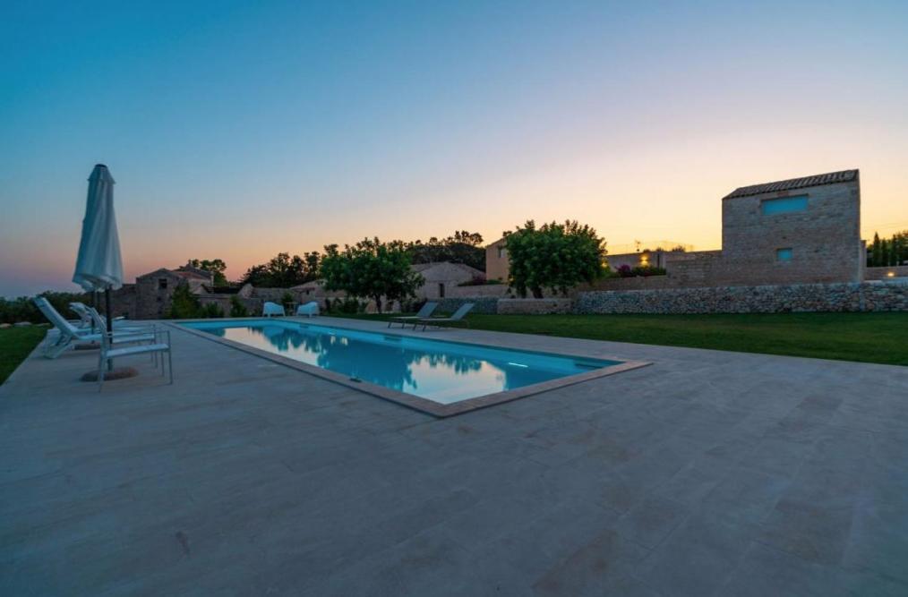 Baglio Cella - Appartamenti Per Vacanze โมดิกา ภายนอก รูปภาพ