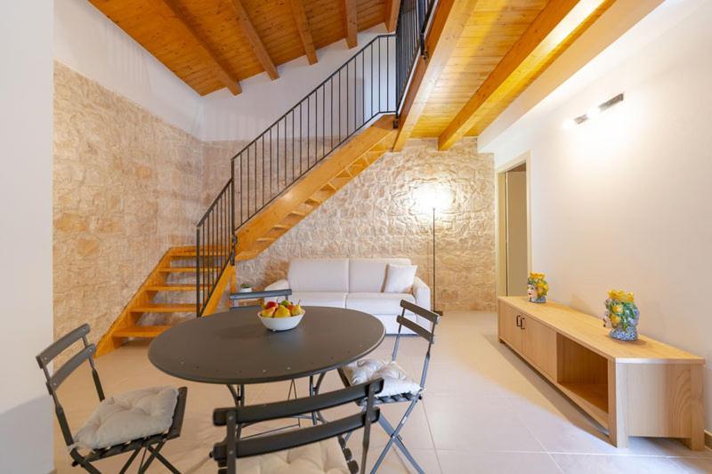 Baglio Cella - Appartamenti Per Vacanze โมดิกา ภายนอก รูปภาพ